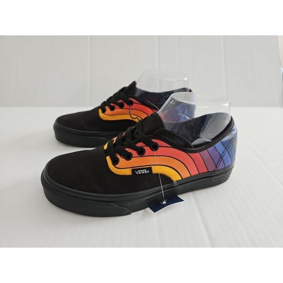 VANS Refract Rainbow Black Skater Shoes Men's 5 Women's 6.5 Unisex Pride NWT - Picture 2 of 9